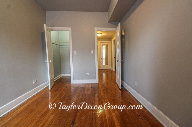 Building Photo - 6607 S Greenwood Ave