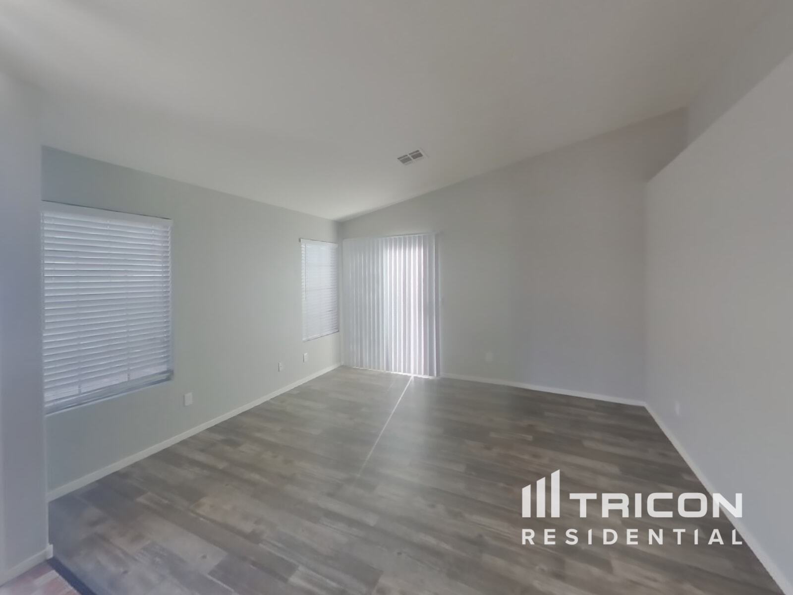Building Photo - 2900 Mt Hope Dr