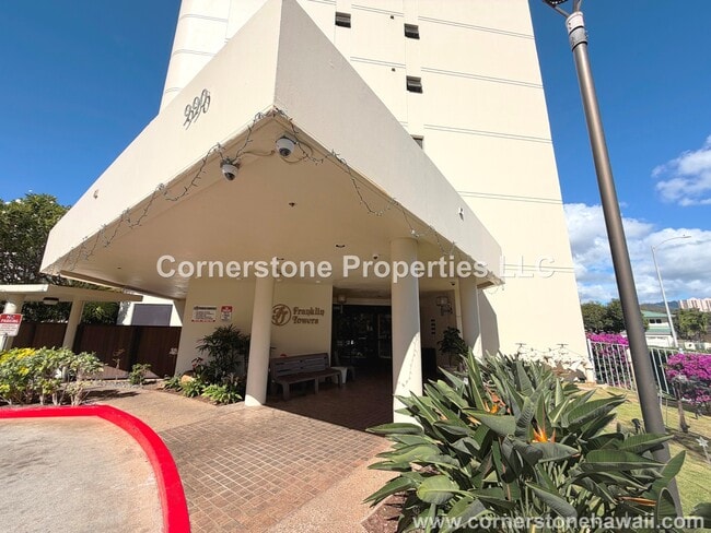 Building Photo - 990 Ala Nanala St