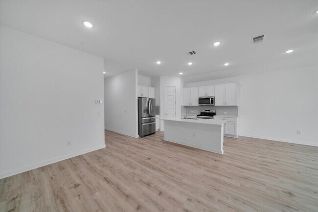 Building Photo - 316 Peace Pipe Way