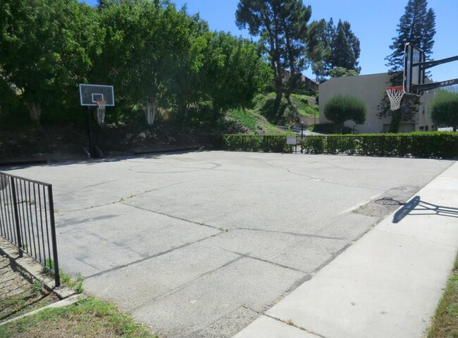 Building Photo - 9419 Via Patricia