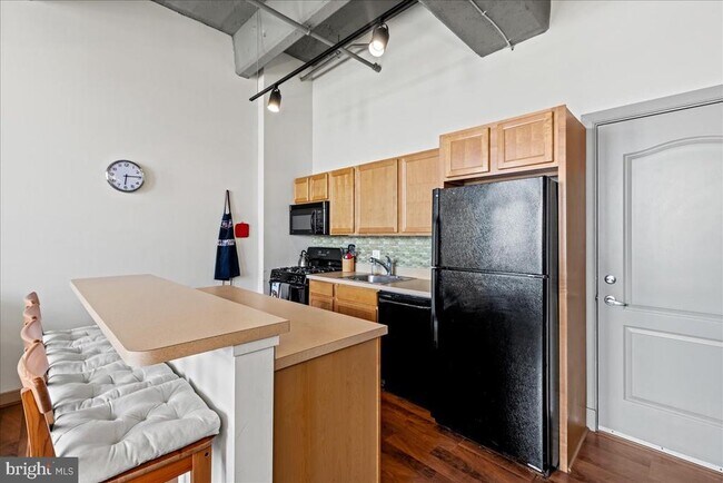 Building Photo - 511 N Broad St