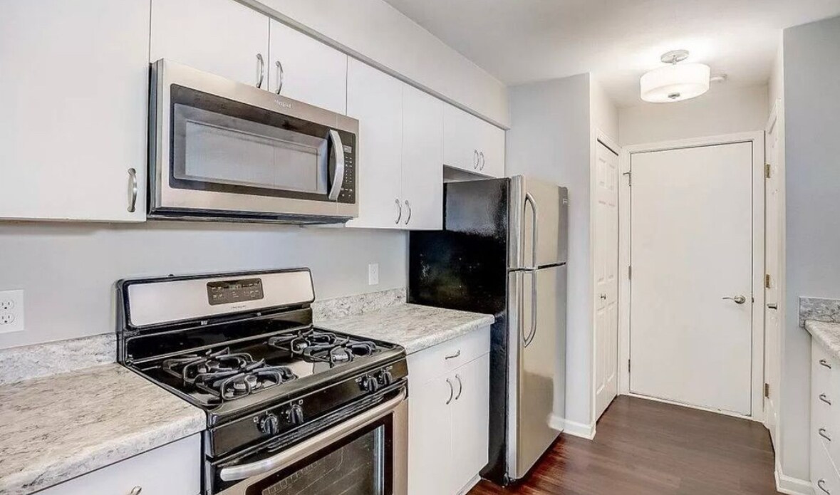 Building Photo - 2851 Holborn Cir