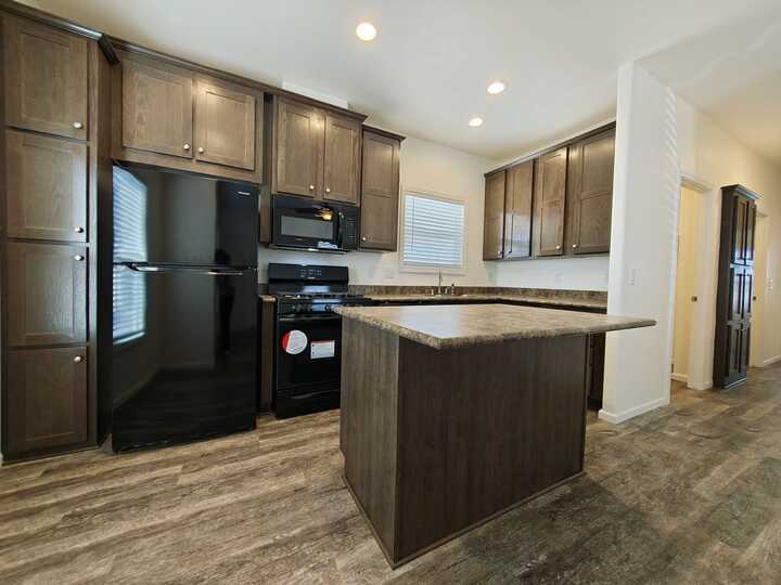 Building Photo - 16005 N 32nd St