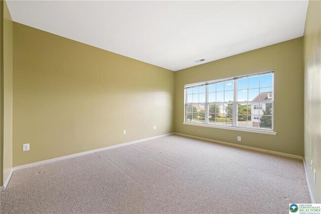 Building Photo - 917 Eden Terrace