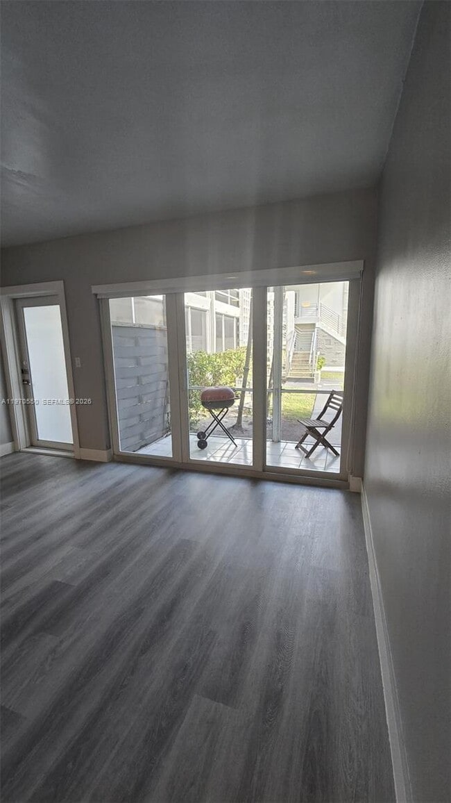 Building Photo - 9200 E Bay Harbor Dr