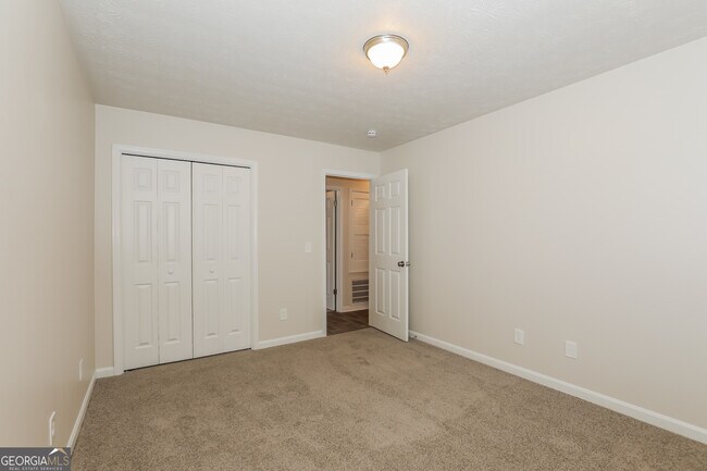 Building Photo - 125 Whitney Way