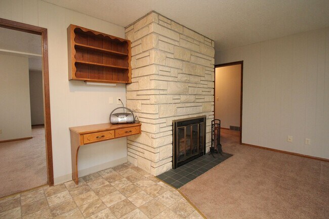 Building Photo - soudr03