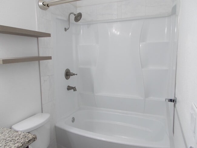 Building Photo - 6208 Ilanos Ln