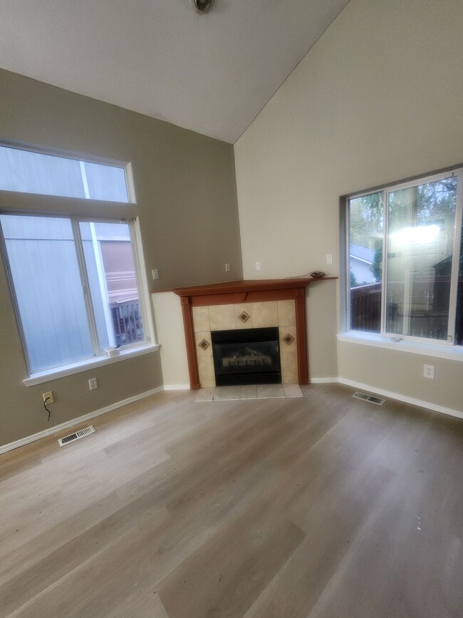 Living Room - 9027 161st St E