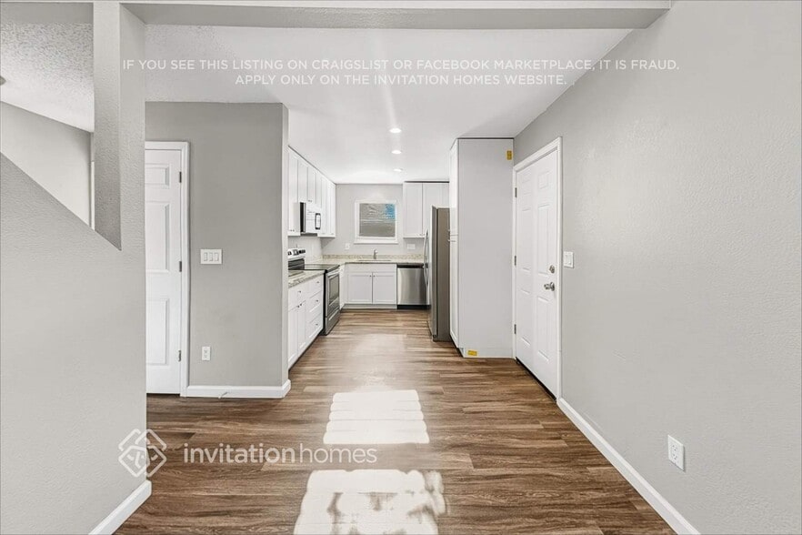 Building Photo - 12193 Monaco Dr