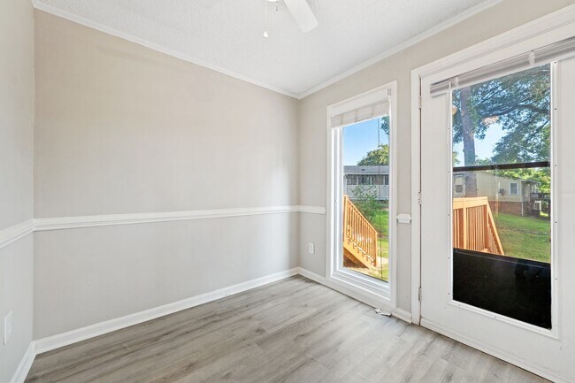 Building Photo - 9 Hayti Ln