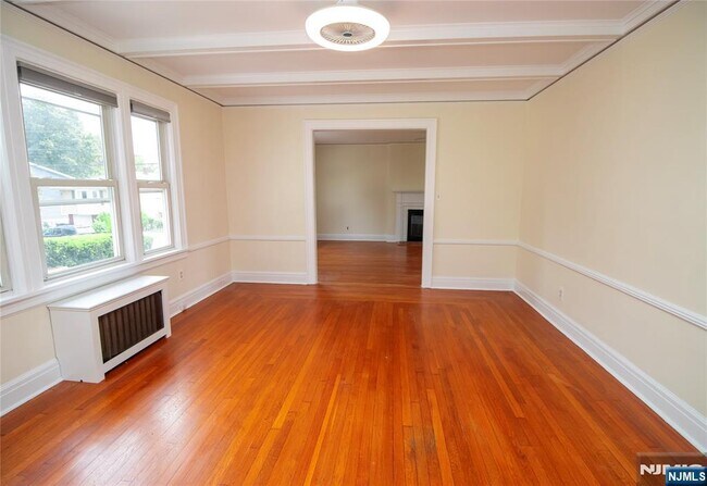 Building Photo - 29 13th Ave