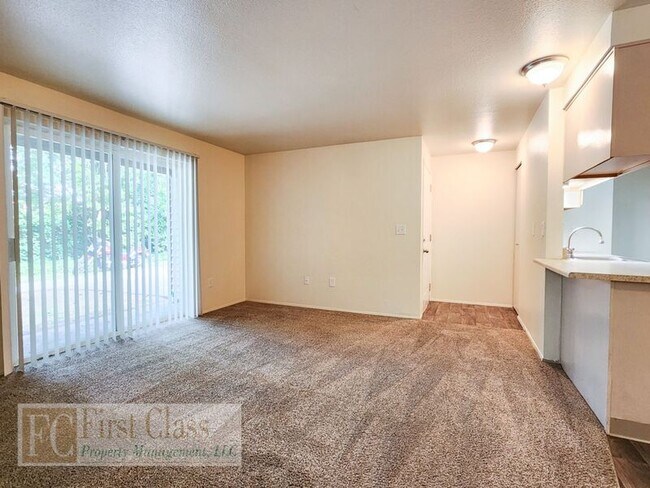 Building Photo - 1235 NW 183rd Ave