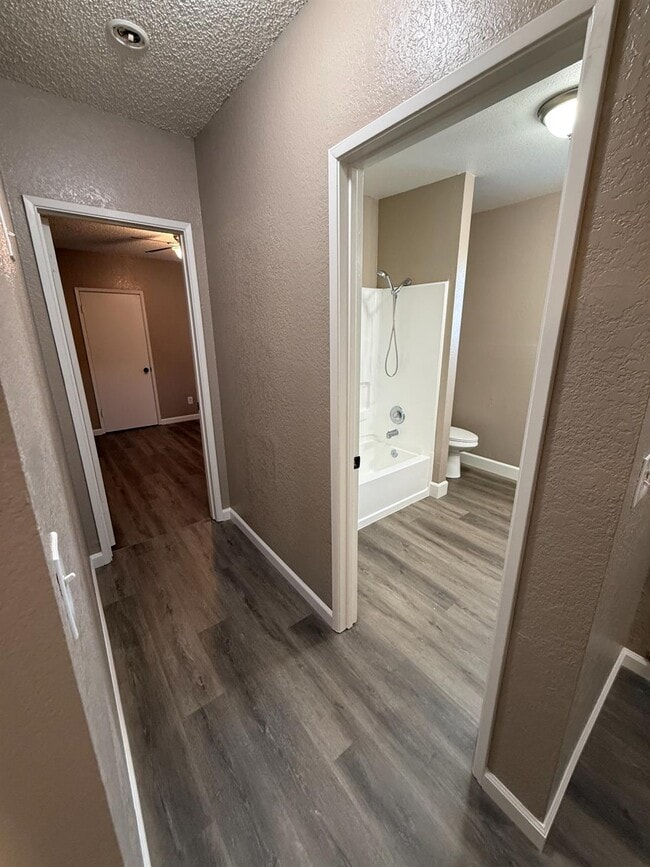 Building Photo - 460 S Dearing Ave