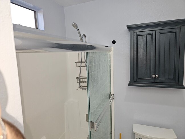 Building Photo - Remodeled 2bedroom 1.5 Bath Townhouse