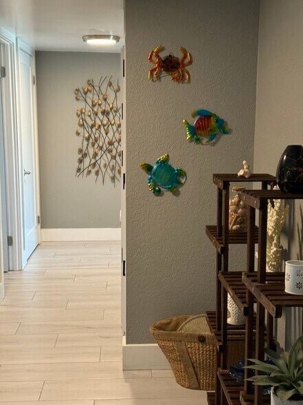 Entrance view - 1460 Gulf Blvd