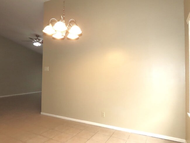 Building Photo - Near UT Tyler! 2 Bedroom, 2 Bath Duplex w/Garage