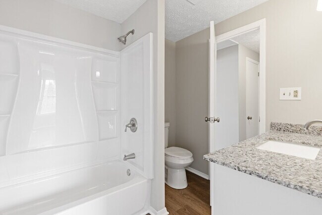 Building Photo - 916 Pentwood Ct