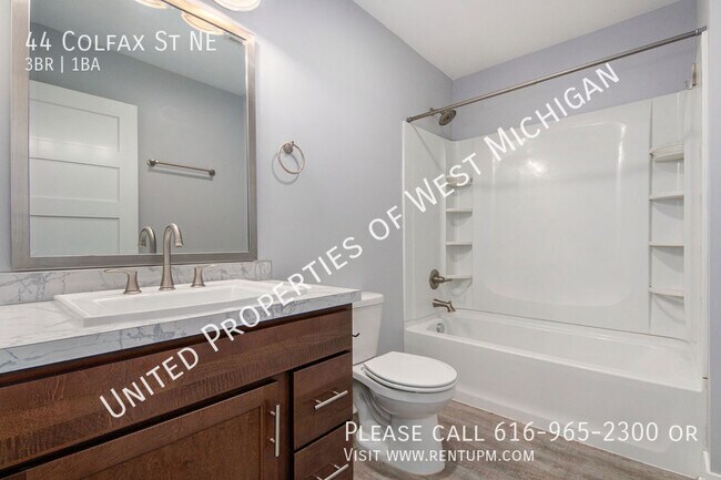 Building Photo - 44 Colfax St NE