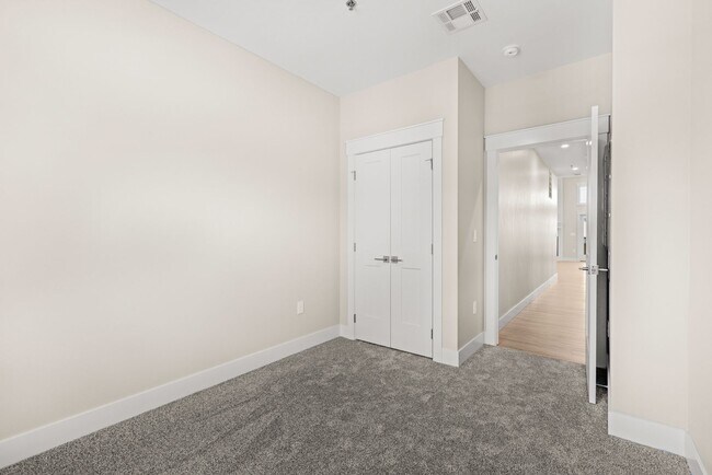 Building Photo - Stonecrest South STE 105 &amp; Unit 205
