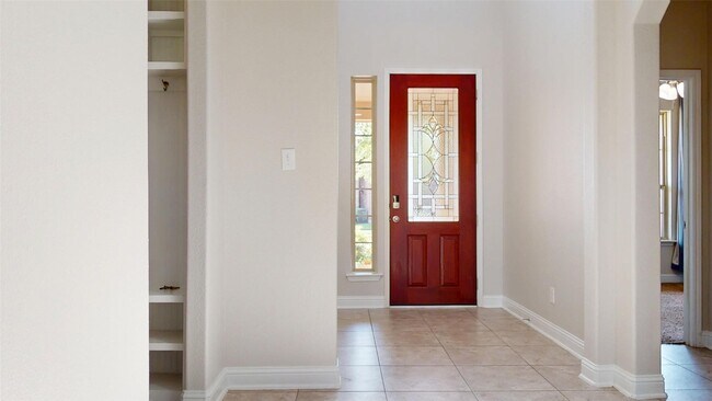 Building Photo - 2135 Llerena Ln
