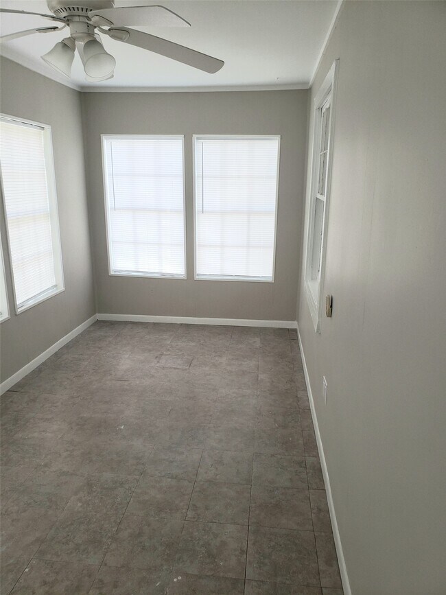 Building Photo - 2506 N Pearland Ave