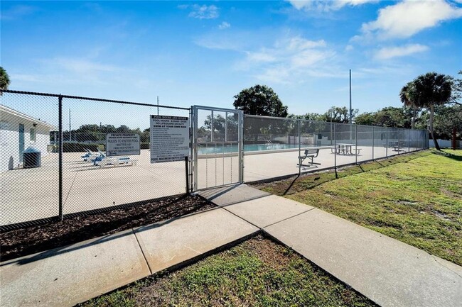 Building Photo - 8202 Broward Pl