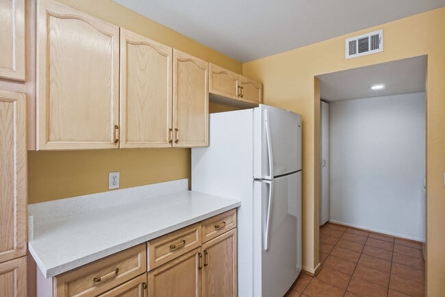 Building Photo - 2600 Autumn Blaze Ave