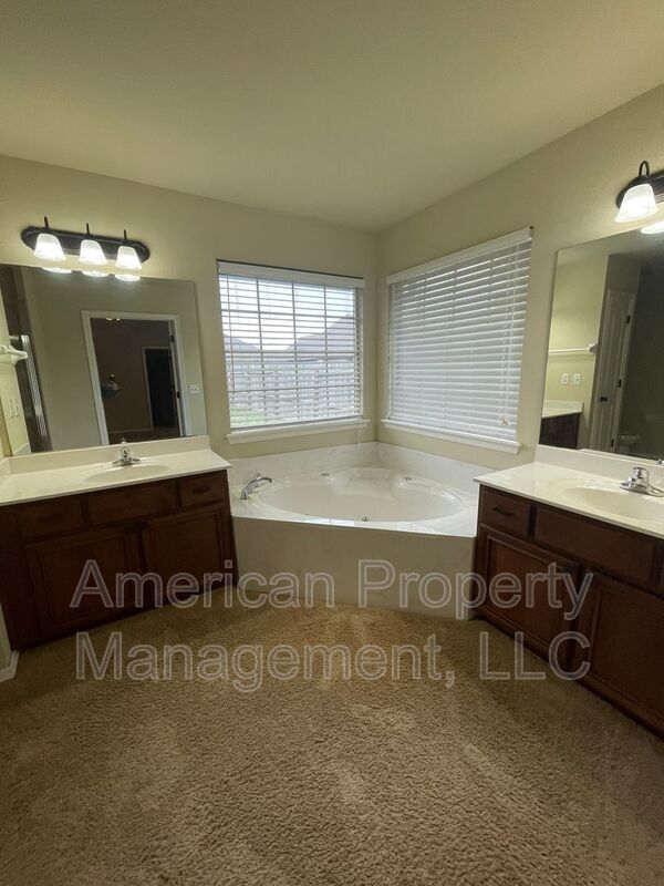 Building Photo - 4918 S 186th E Ave