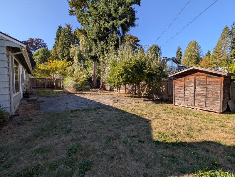 Building Photo - 1632 N 100th St