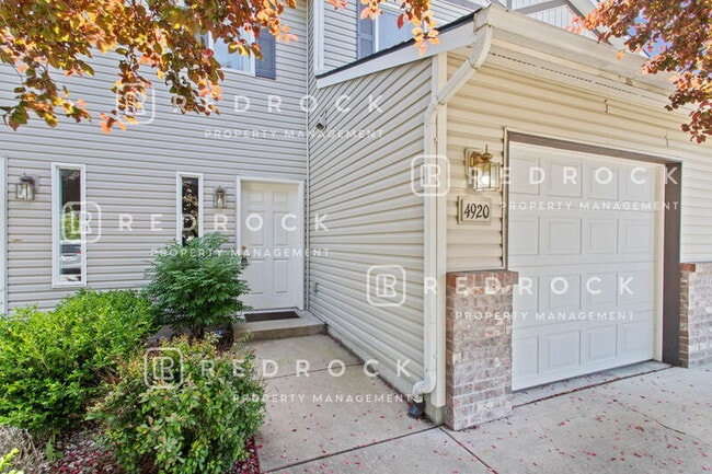 Building Photo - 4920 N Orchid Ln