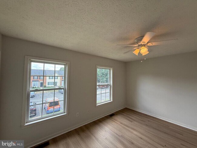Building Photo - 10506 Boxmeer Ct