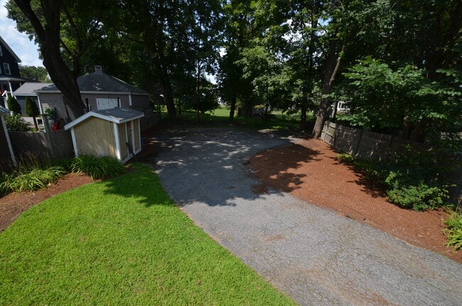 Building Photo - 51-2 North Ave