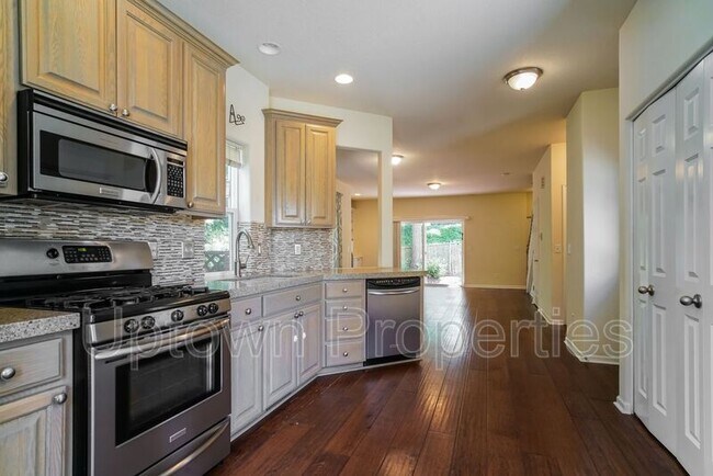 Building Photo - 7306 SW Kelsi Ct