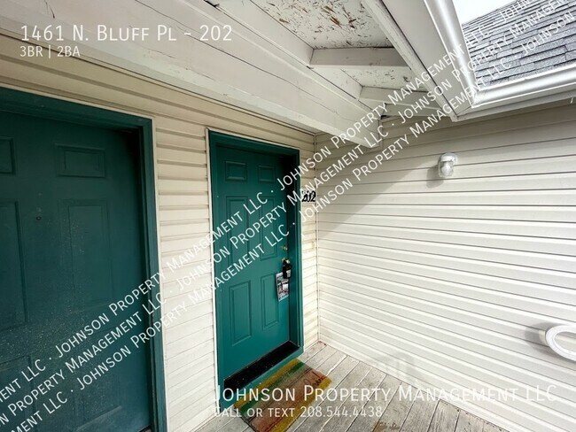 Building Photo - 1461 N Bluff Pl