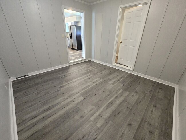 Building Photo - 3/2 with Fenced Yard; In-town and Near an AppalCART