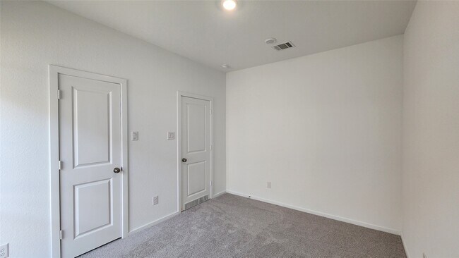 Building Photo - 6426 Seafoam Lake Dr