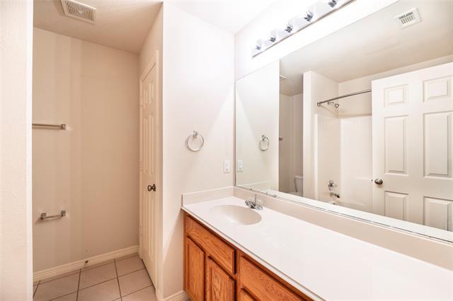 Building Photo - 4501 Brighton Dr