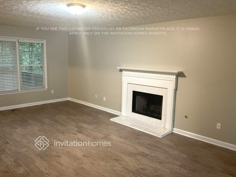 Building Photo - 135 Vantage Point