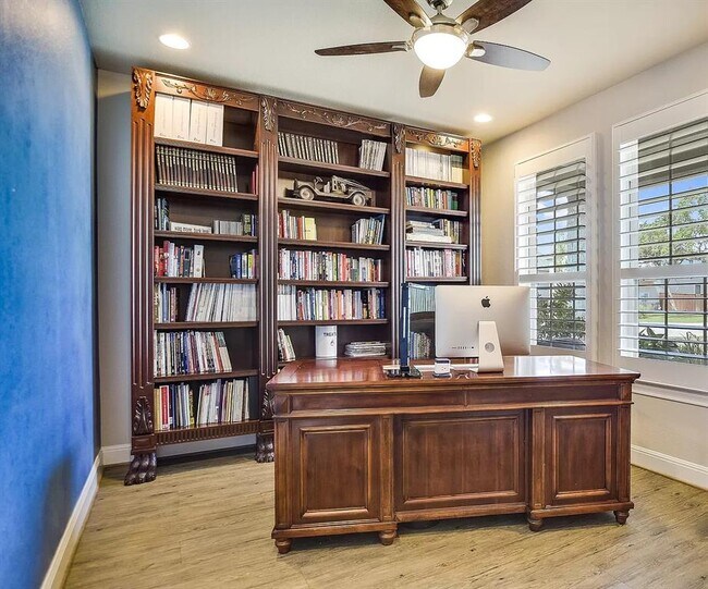 Building Photo - 15621 Cabrillo Way
