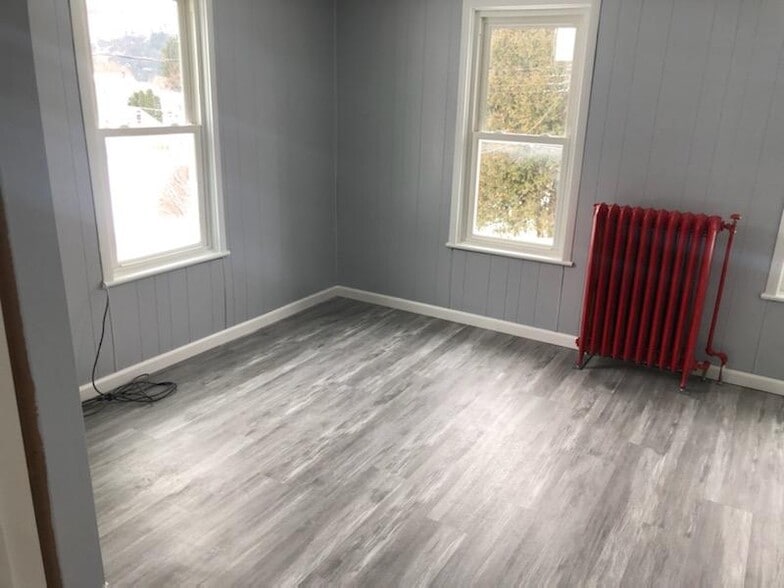 bdrm - 119 Fairview St.