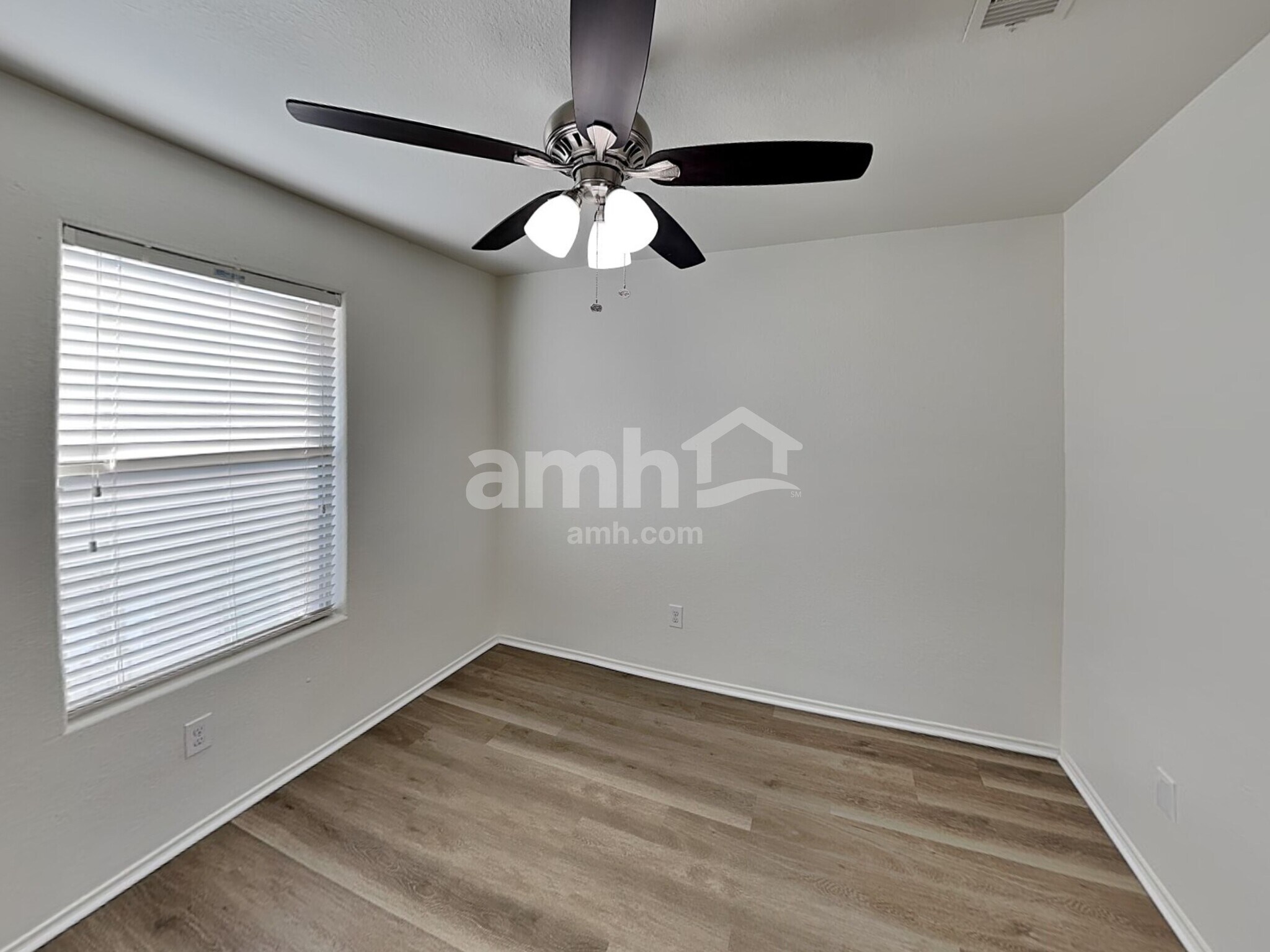 Building Photo - 1143 Desert Willow Ln
