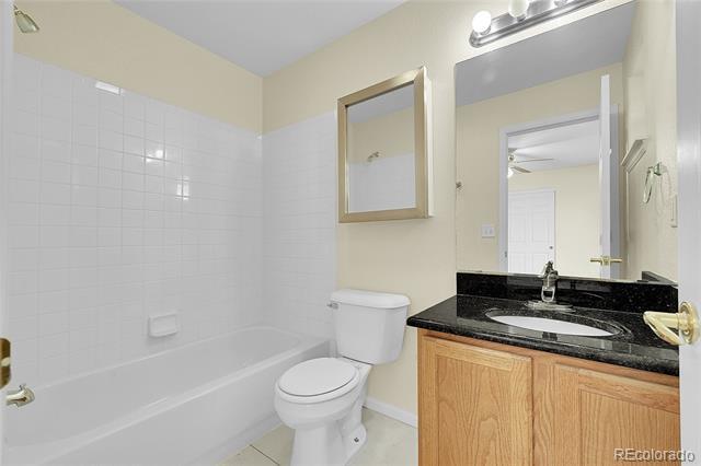 Building Photo - 2233 Watersong Cir