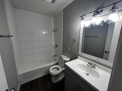Building Photo - 5615 Jacaranda Dr