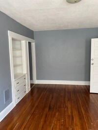 Building Photo - 117 Sherwood Ave