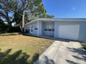 Building Photo - Desirable location in Melbourne FL