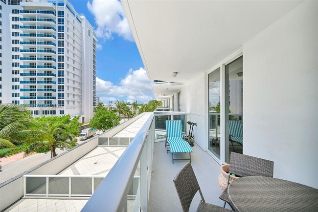 Building Photo - 2401 Collins Ave
