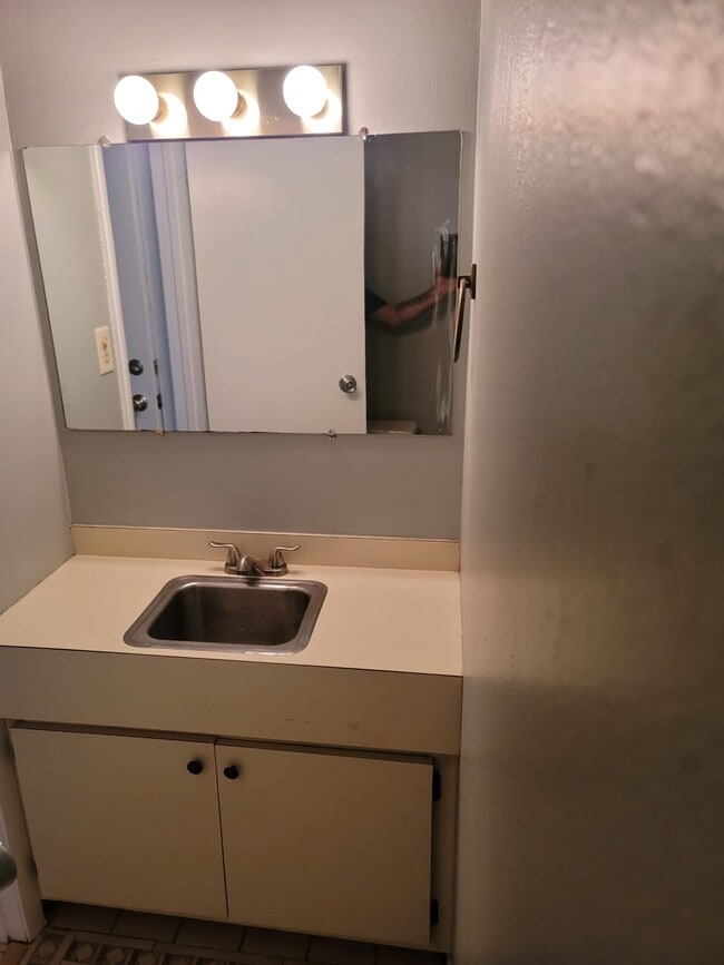 Building Photo - 2500 Topsfield Rd