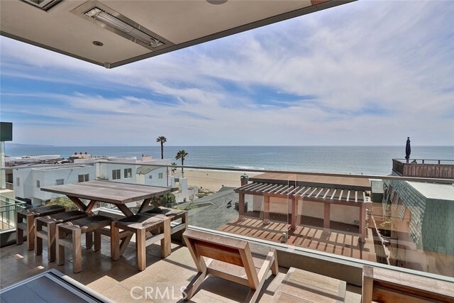 Building Photo - 3208 Ocean Dr